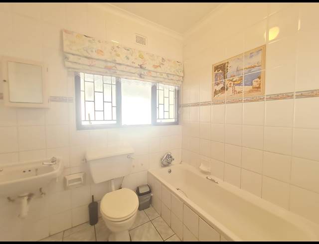 4 BEDROOM FREESTANDING TO LET IN ARBORETUM